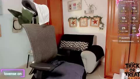 Natalia online show from October 2025 03:29:01 PM