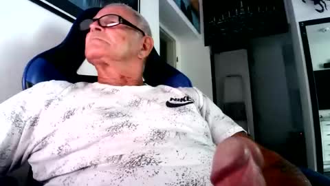 keinewill2504 online show from July 2026 10:33:02 AM