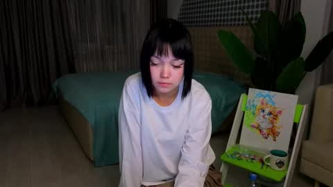 Snapshot of keira_nightly chatting on December 2025 04:45:01 PM Kira online show from December 2025 04:45:01 PM