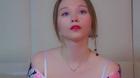 Keira online show from March 2026 06:30:01 AM