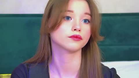 Snapshot of keiraace chatting on May 2026 06:26:04 PM Keira online show from May 2026 06:26:04 PM