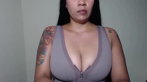 Snapshot of keisha_skinny chatting on May 2026 03:57:01 AM Keisha Thomson online show from May 2026 03:57:01 AM