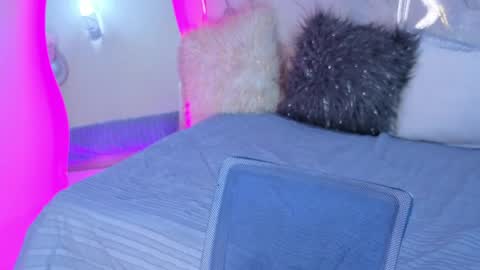 Snapshot of keisy_2 chatting on May 2026 01:40:01 PM Keisy online show from May 2026 01:40:01 PM