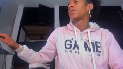 KEISY MARIANA  online show from April 2026 01:12:02 PM