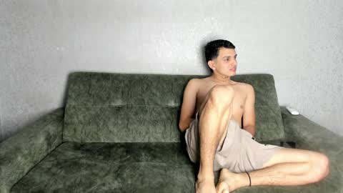 Snapshot of keity_sex20 chatting on March 2026 03:06:02 AM VALENTINA-18 NIKOLAI-19 -SEBAS-19 online show from March 2026 03:06:02 AM