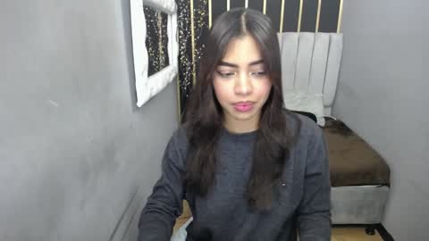  K E I Z Y  online show from December 2024 01:22:02 PM