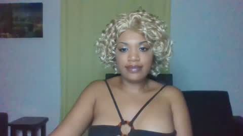 Snapshot of kelliecapri chatting on June 2026 10:15:01 AM Kellie online show from June 2026 10:15:01 AM