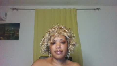 Snapshot of kelliecapri chatting on July 2026 06:05:01 AM Kellie online show from July 2026 06:05:01 AM