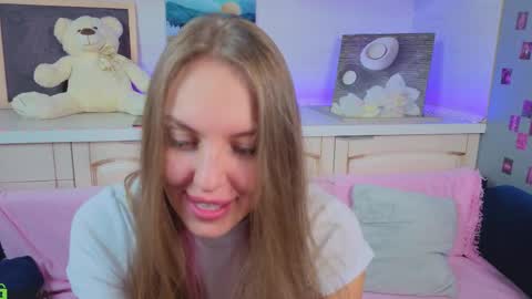 Snapshot of kelly__hardy chatting on April 2026 01:32:01 AM Kelly Hardy GTM3 Mon Wed Thu 0400 am-1030pm online show from April 2026 01:32:01 AM
