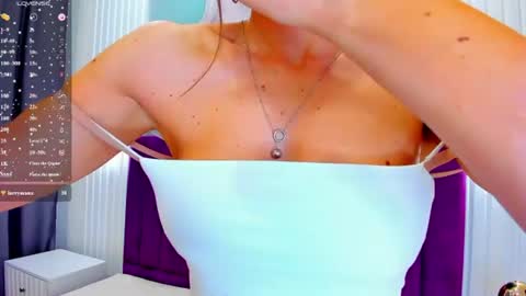 Snapshot of kelly_cuutie chatting on July 2026 07:23:02 AM Kelly online show from July 2026 07:23:02 AM