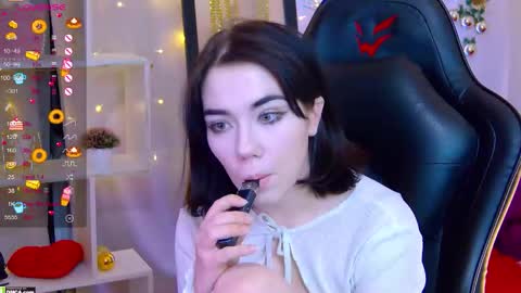 Kelly online show from December 2025 12:01:02 PM