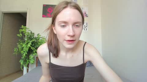 kelly_gerzikaaa online show from April 2026 05:35:01 AM