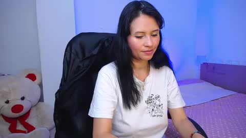 elena online show from February 2025 10:43:02 PM