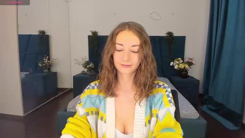 Snapshot of kelly_xo chatting on December 2024 10:27:02 AM Kelly XO online show from December 2024 10:27:02 AM