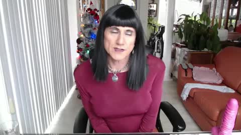 Snapshot of kellyannelynn chatting on December 2024 08:38:01 PM kellyanne Lynn but please call me fucktoy online show from December 2024 08:38:01 PM