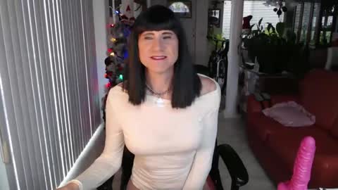 Snapshot of kellyannelynn chatting on December 2024 05:01:02 PM kellyanne Lynn but please call me fucktoy online show from December 2024 05:01:02 PM
