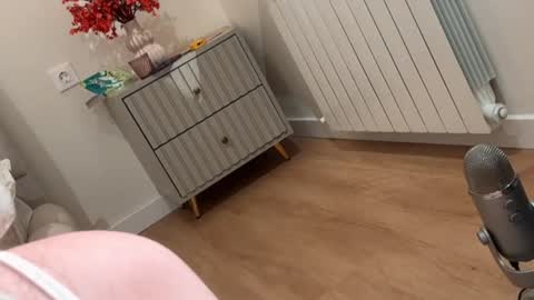 Snapshot of kellyberry__ chatting on October 2025 09:18:02 AM Kelly online show from October 2025 09:18:02 AM