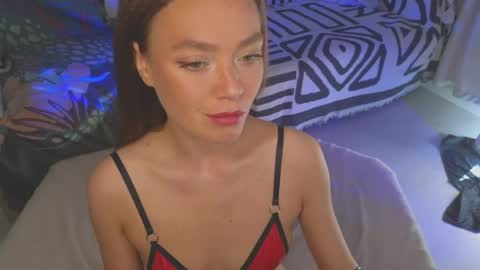 KellyFouler online show from June 2026 05:25:01 AM