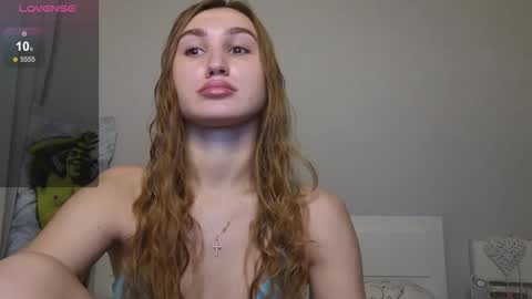 Snapshot of kellykeat chatting on October 2025 09:34:02 PM Princess Kelly online show from October 2025 09:34:02 PM