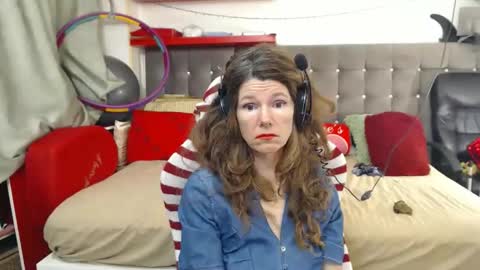 kelly online show from November 2025 01:28:01 AM