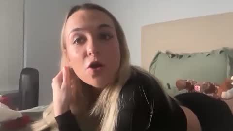 Snapshot of kelseyblu chatting on February 2026 11:34:02 PM Kelsey Blu online show from February 2026 11:34:02 PM