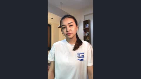 Snapshot of kelsiefeger chatting on April 2026 05:20:02 PM Luna online show from April 2026 05:20:02 PM