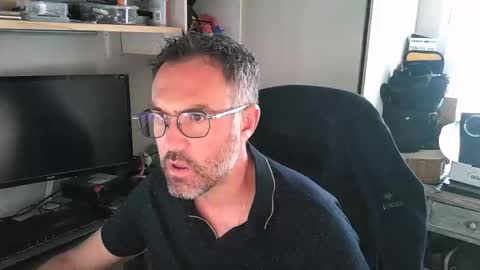 Snapshot of kelvin06133 chatting on April 2026 03:11:01 PM kelvin06133 online show from April 2026 03:11:01 PM