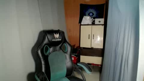 Ken online show from November 2025 06:52:02 PM