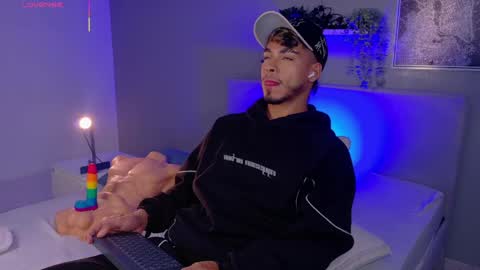 Snapshot of ken_boy_ chatting on June 2026 09:22:01 AM online show from June 2026 09:22:01 AM