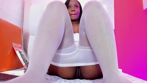 Snapshot of kendal_hot69_ chatting on April 2026 05:30:01 PM kendal_hot69_ online show from April 2026 05:30:01 PM