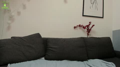 kendal_walkerr online show from May 2026 12:01:02 PM