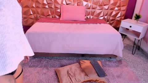 Snapshot of kendall23_ chatting on December 2024 08:53:02 PM Kendall online show from December 2024 08:53:02 PM