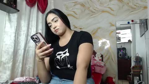 kendall  online show from April 2026 01:49:01 AM