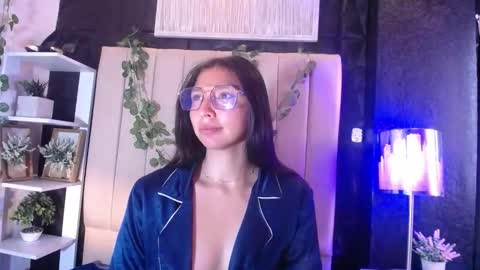 kendall_saenz online show from October 2025 07:47:01 PM