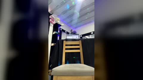 Kendall online show from April 2026 02:34:01 PM