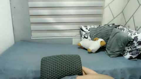 Snapshot of kendallxxx16 chatting on November 2025 02:12:02 AM Kent online show from November 2025 02:12:02 AM