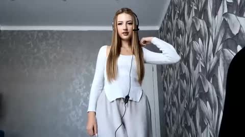 Betty online show from October 2025 10:23:02 AM