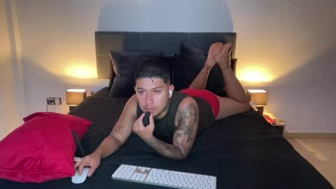 Snapshot of kende_tatt chatting on July 2026 06:51:01 PM kende_tatt online show from July 2026 06:51:01 PM