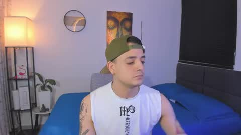 Snapshot of kendel_dimitri chatting on June 2026 03:23:02 AM kendel_dimitri online show from June 2026 03:23:02 AM