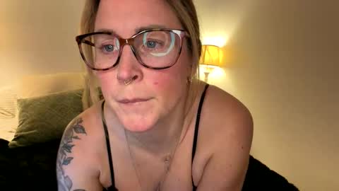 Snapshot of kendra34dd chatting on March 2026 02:04:02 AM kendra34dd online show from March 2026 02:04:02 AM
