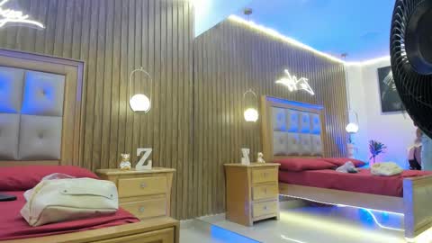 Kendra London online show from November 2025 09:09:01 AM