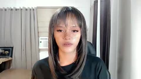 kendra_lunaxx online show from March 2026 01:27:01 PM