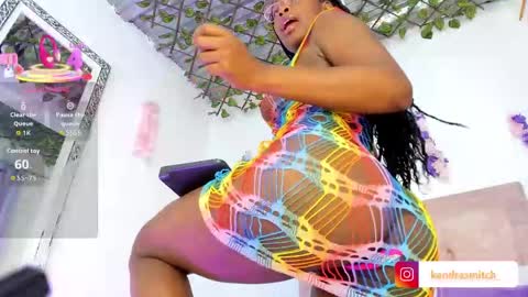 Snapshot of kendra_smiitch chatting on October 2025 02:39:02 AM kendra  independent online show from October 2025 02:39:02 AM