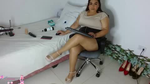 Snapshot of kendra_williams29 chatting on June 2026 01:21:02 AM kendra online show from June 2026 01:21:02 AM
