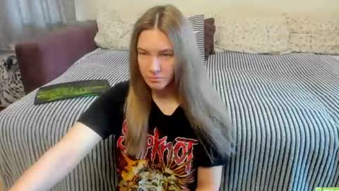 Snapshot of kendra_xx_ chatting on June 2026 11:40:02 PM Kendra online show from June 2026 11:40:02 PM