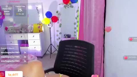 Snapshot of kendra_yul chatting on June 2026 11:49:01 PM Yul online show from June 2026 11:49:01 PM
