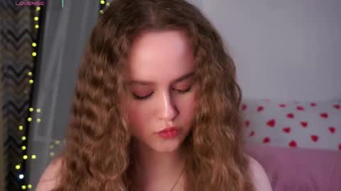 Snapshot of kendraedger chatting on April 2026 10:25:02 PM Kira online show from April 2026 10:25:02 PM