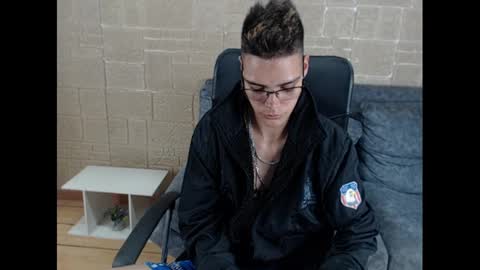 Snapshot of kenn_boy_ chatting on January 2025 06:31:01 PM kenn_boy_ online show from January 2025 06:31:01 PM