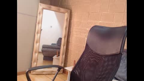 Snapshot of kenn_boy_ chatting on January 2025 02:47:01 PM kenn_boy_ online show from January 2025 02:47:01 PM