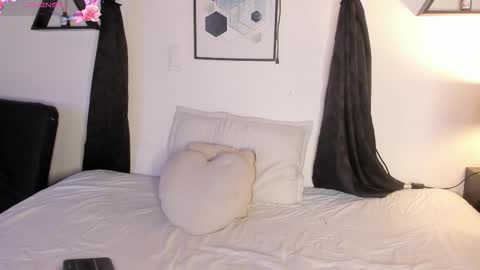 KENTHA  online show from February 2026 10:38:01 AM